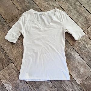 Zenana Outfitters white v-neck short sleeve shirt
